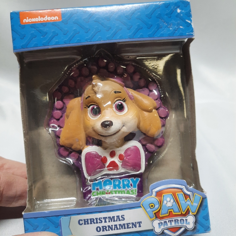 NIB Paw Patrol Merry Christmas Ornament Skye 2017
